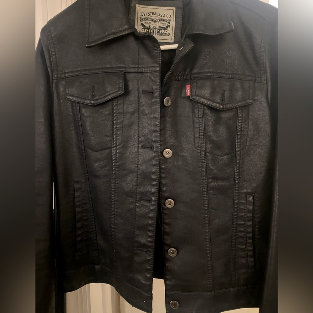 NWOT Black leather ladies trucker jacket size s